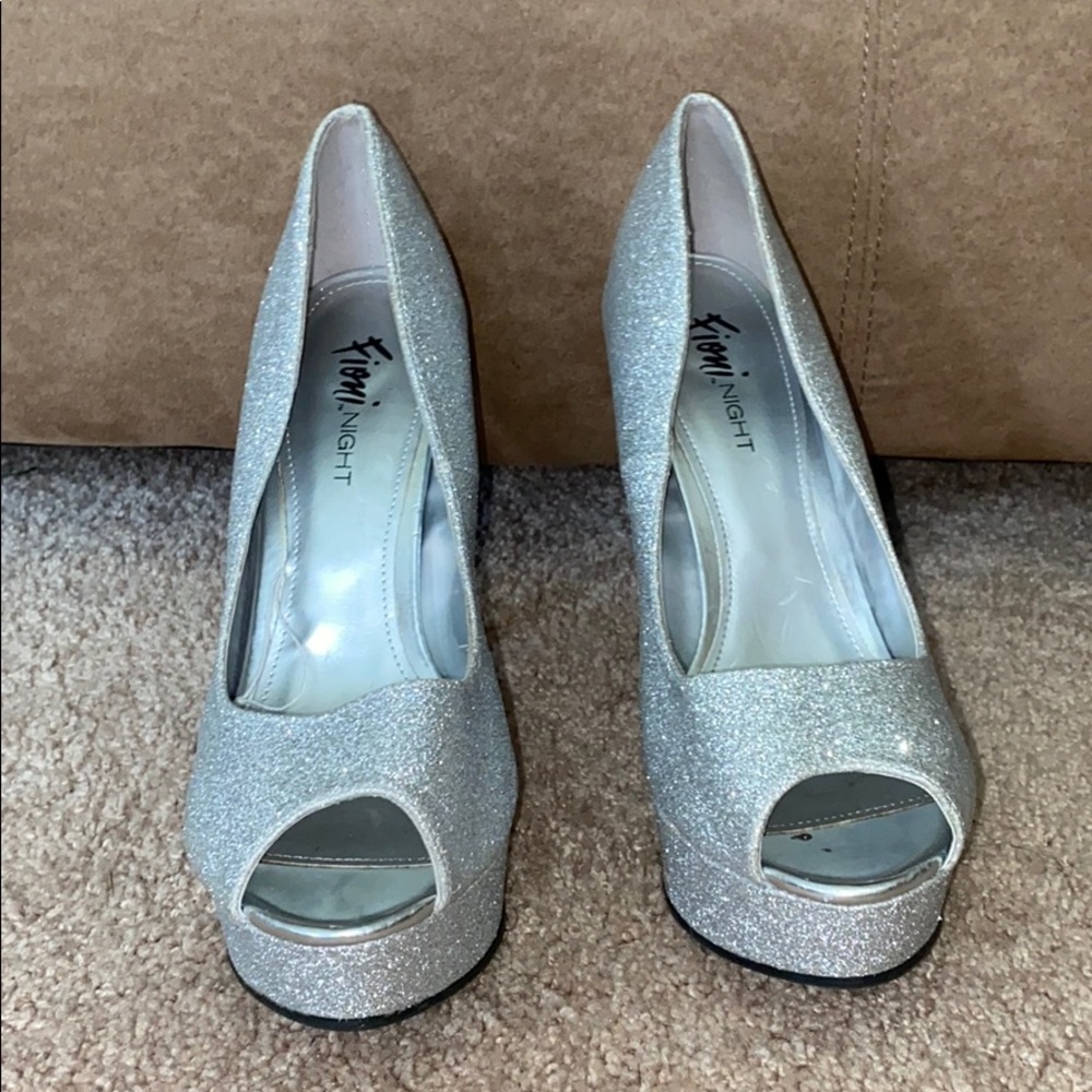 Fioni Night Glitter 4” Stiletto